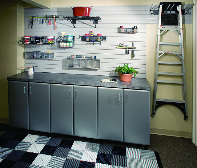Custom Garage Cabinets & Organization